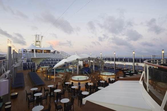 NCL Norwegian Dawn Oasis Pool Deck 4.jpeg